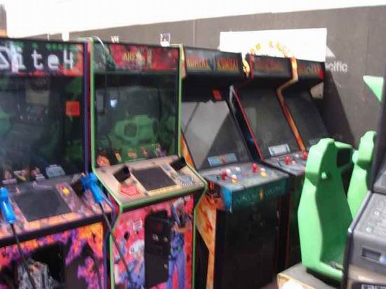 play old school arcade games